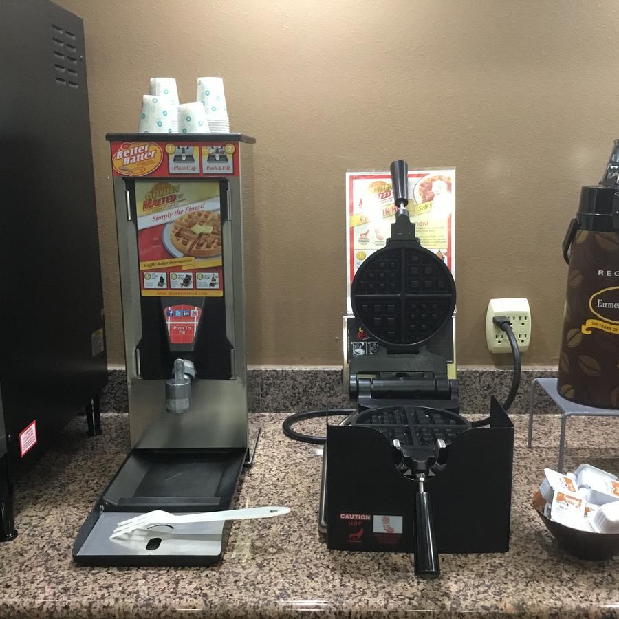 Super 8 By Wyndham Fairfield Tx Hotel Buitenkant foto